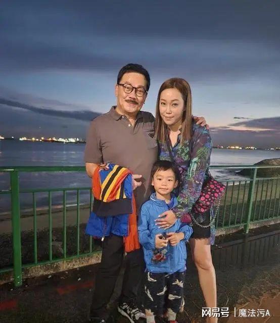 漫画教父黄玉郎受访:曾与黎姿相恋妻小37岁有子万事足(图8)